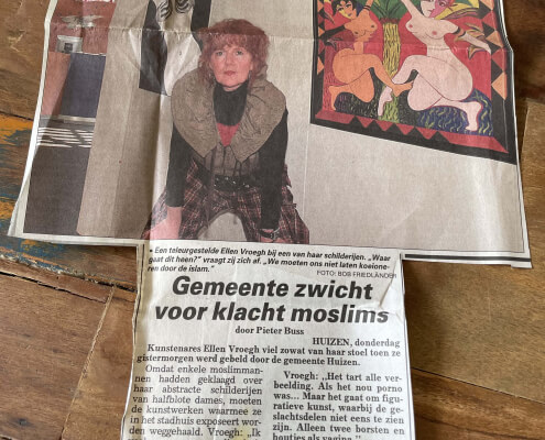 De weggehaalde schilderijen van kunstenares Ellen Vroegh leidden tot een landelijke rel